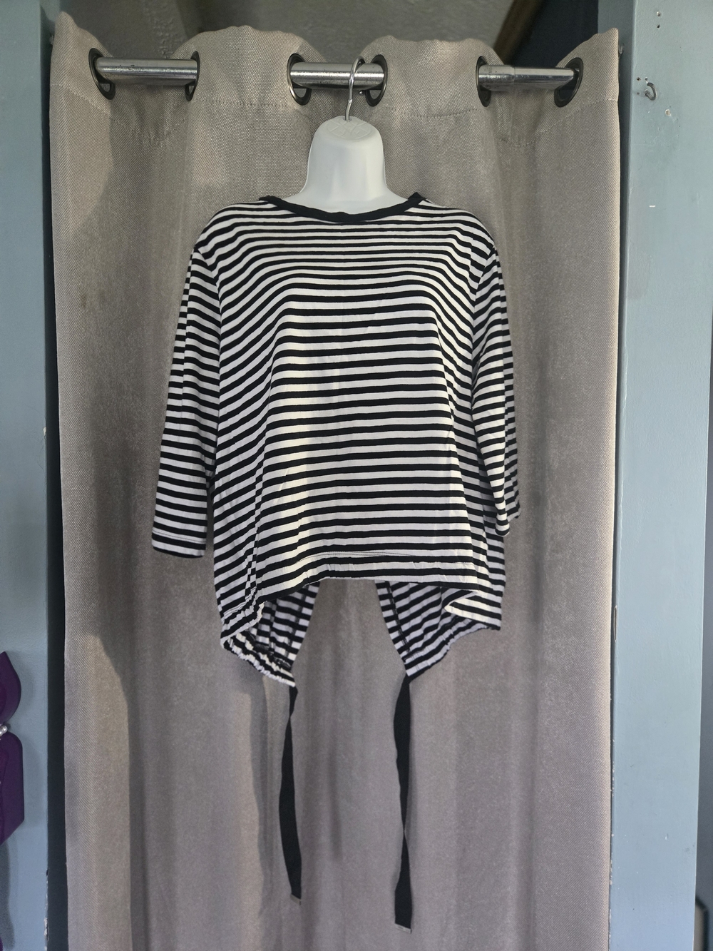 ⭐️cloth Striped Black & White Tie-Back Women's Top⭐️